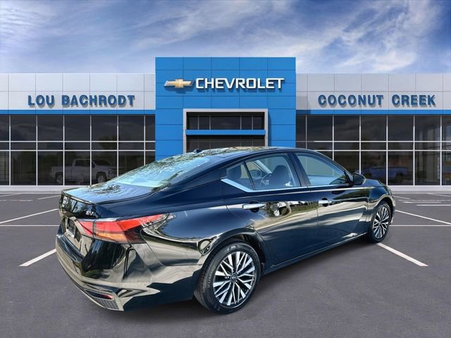 Used 2024 Nissan Altima 2.5 SV image 8