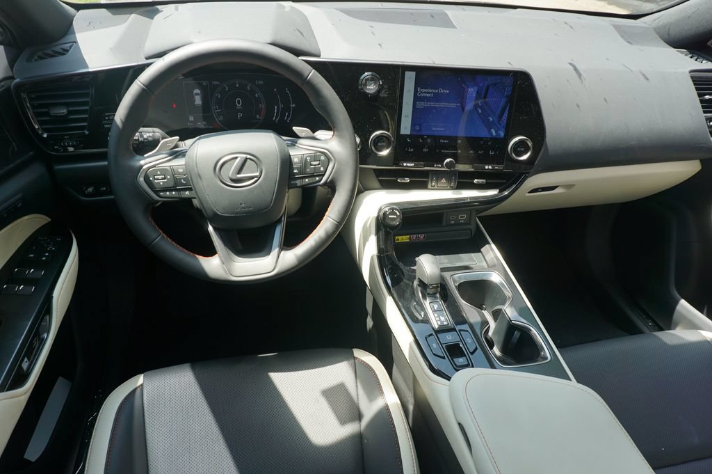 Used 2024 Lexus NX 250 FWD image 6