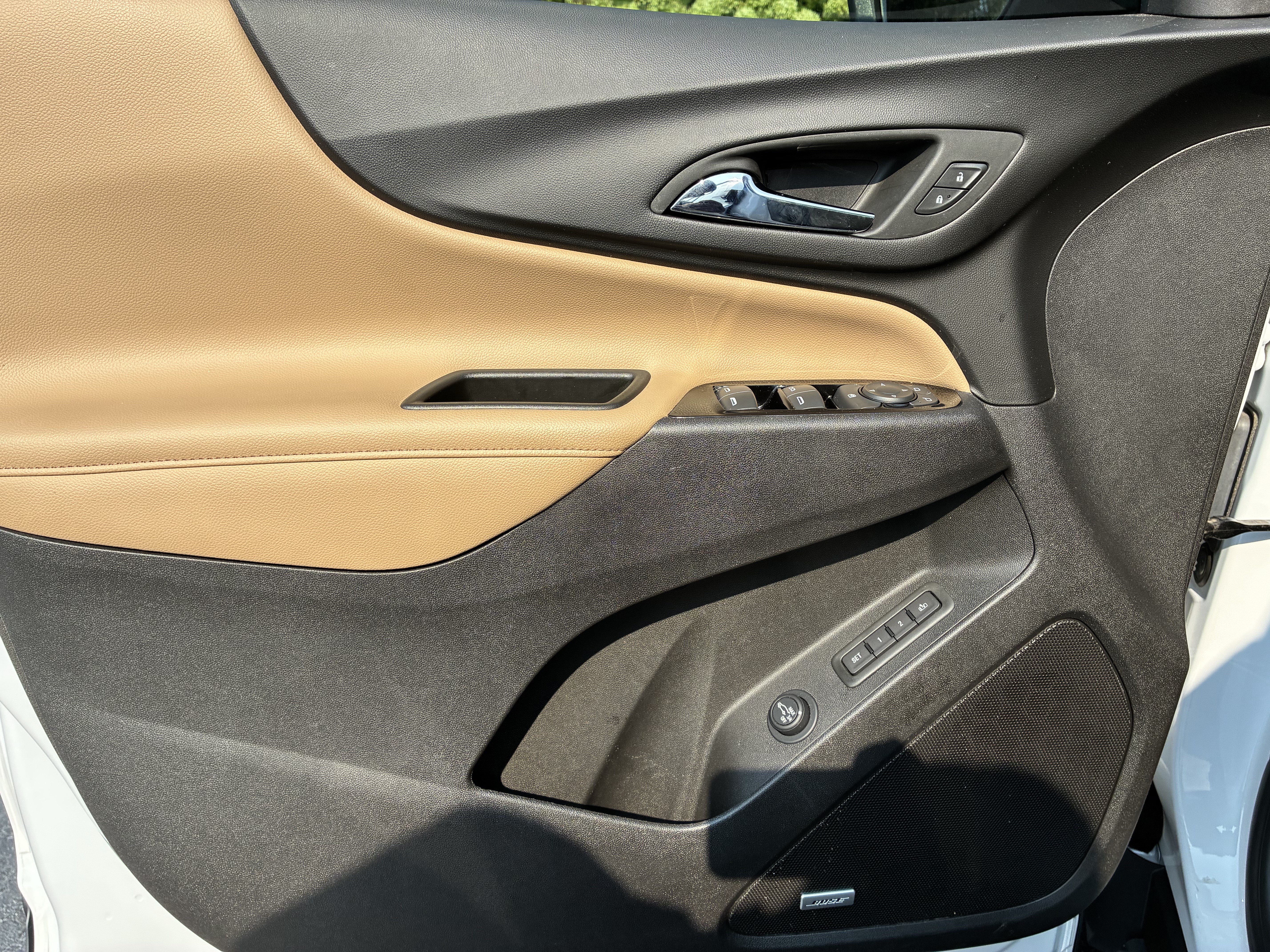 Used 2024 Chevrolet Equinox Premier FWD image 24