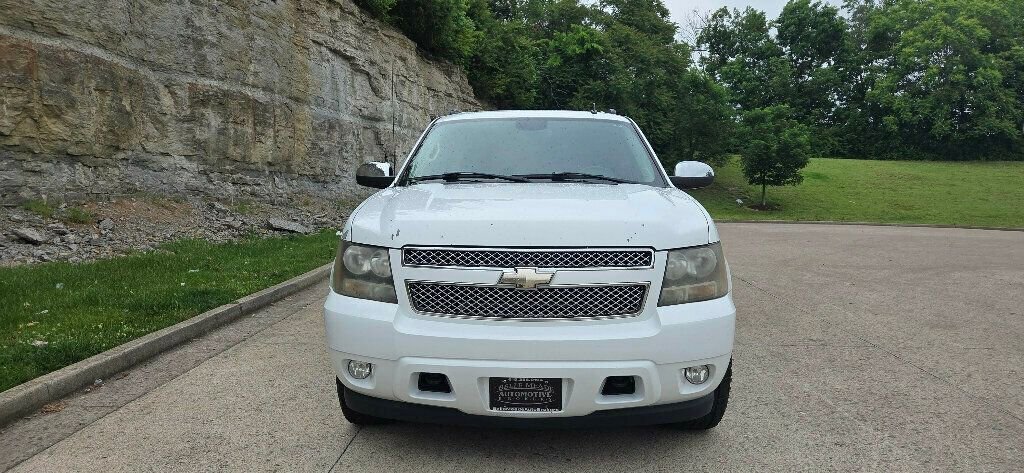 Used 2008 Chevrolet Avalanche LTZ w/ LTZ Preferred Equipment Group AWD/4WD image 5