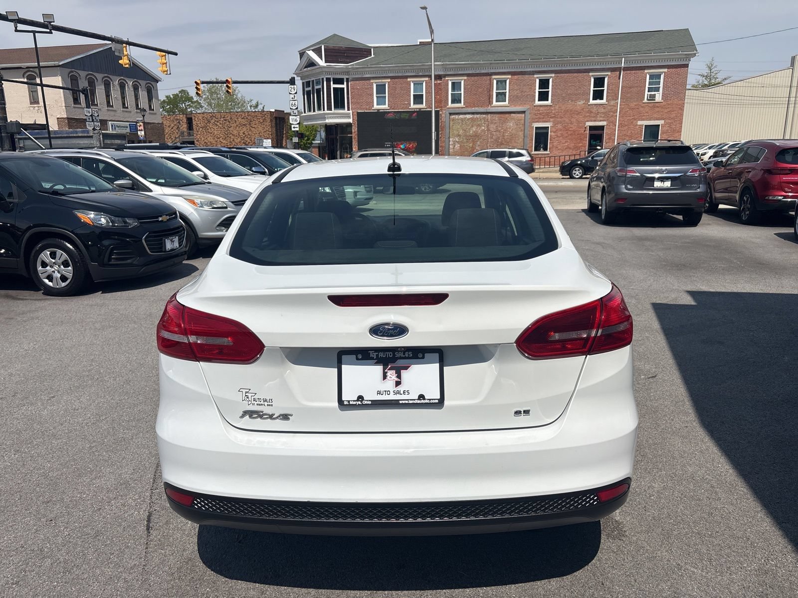 Used 2017 Ford Focus SE FWD image 4