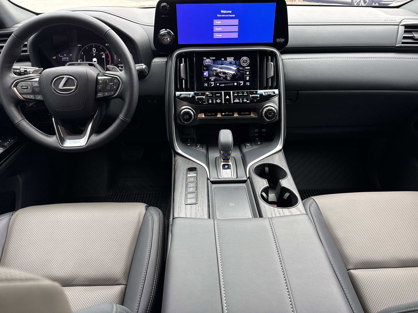 Certified 2025 Lexus LX 700h Overtrail image 16