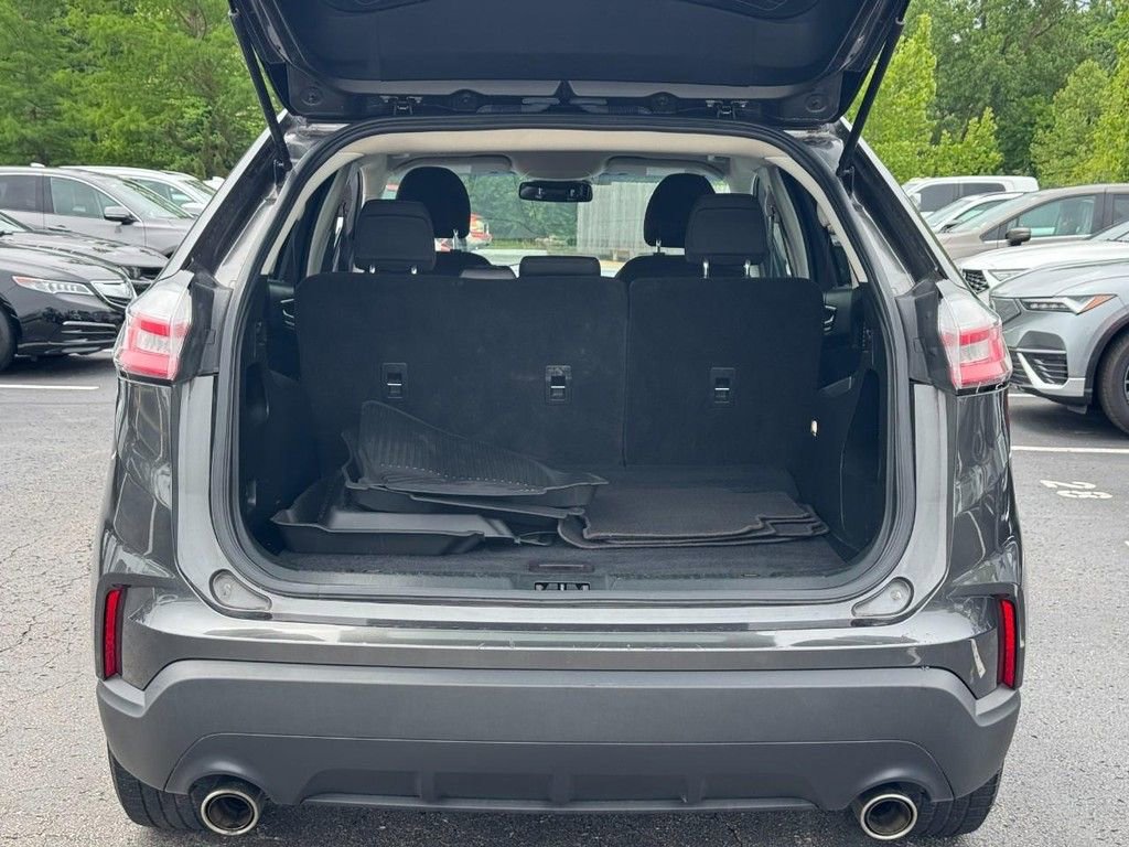 Used 2019 Ford Edge SE FWD image 5