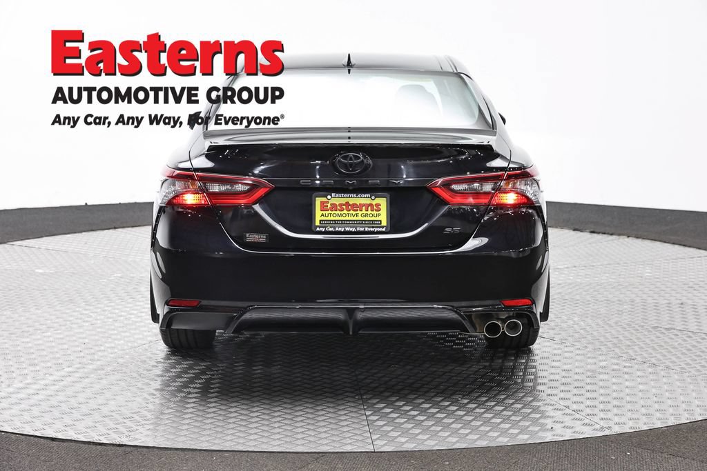 Used 2024 Toyota Camry SE w/ Cold Weather Package FWD image 6