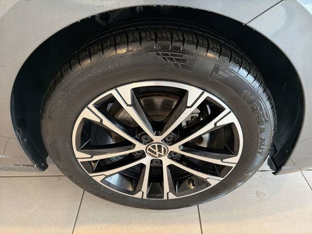 Used 2025 Volkswagen Jetta Sport image 14