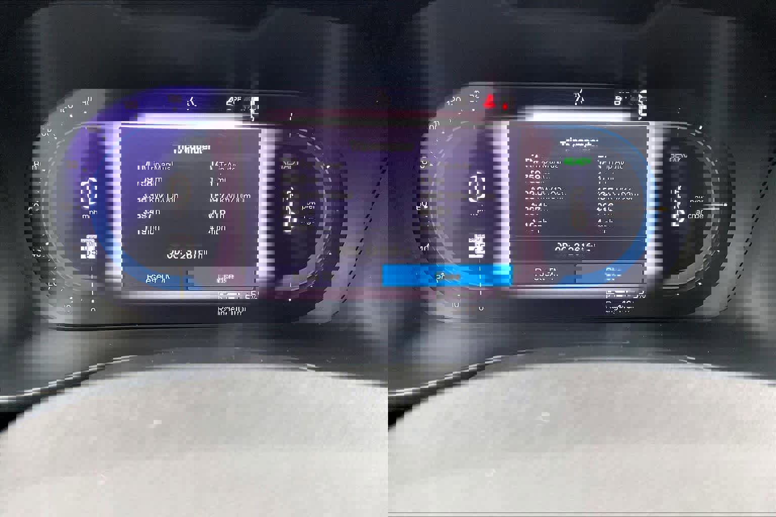 Used 2023 Volvo XC40 Recharge Ultimate image 23