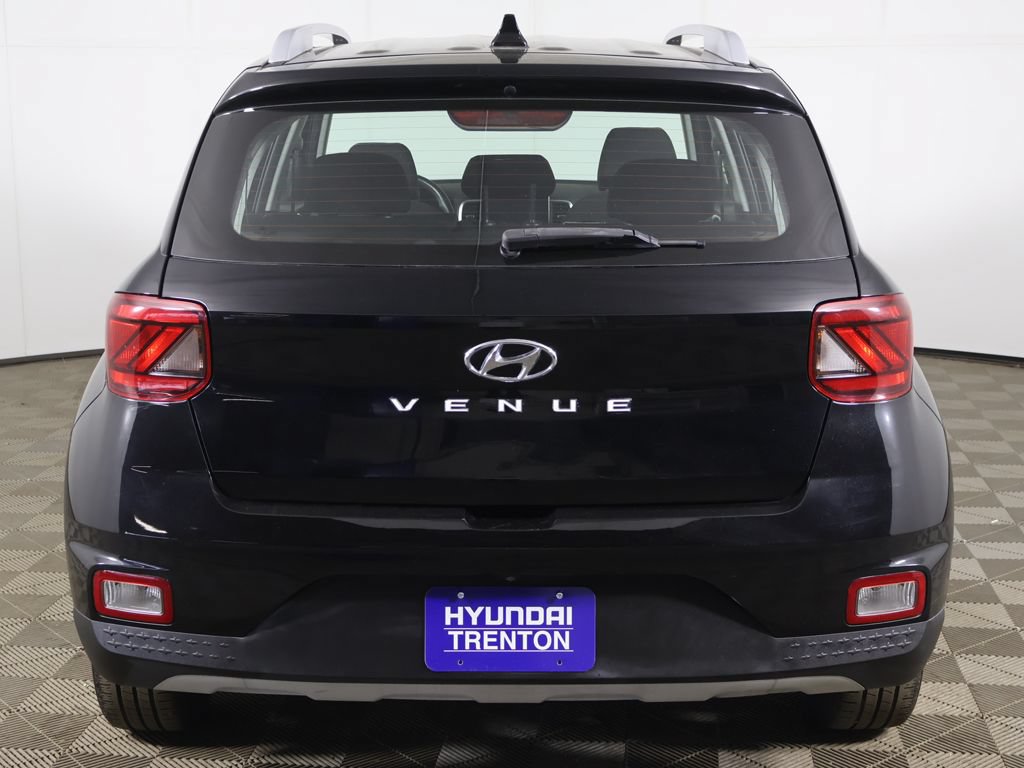Used 2020 Hyundai Venue SEL FWD image 9