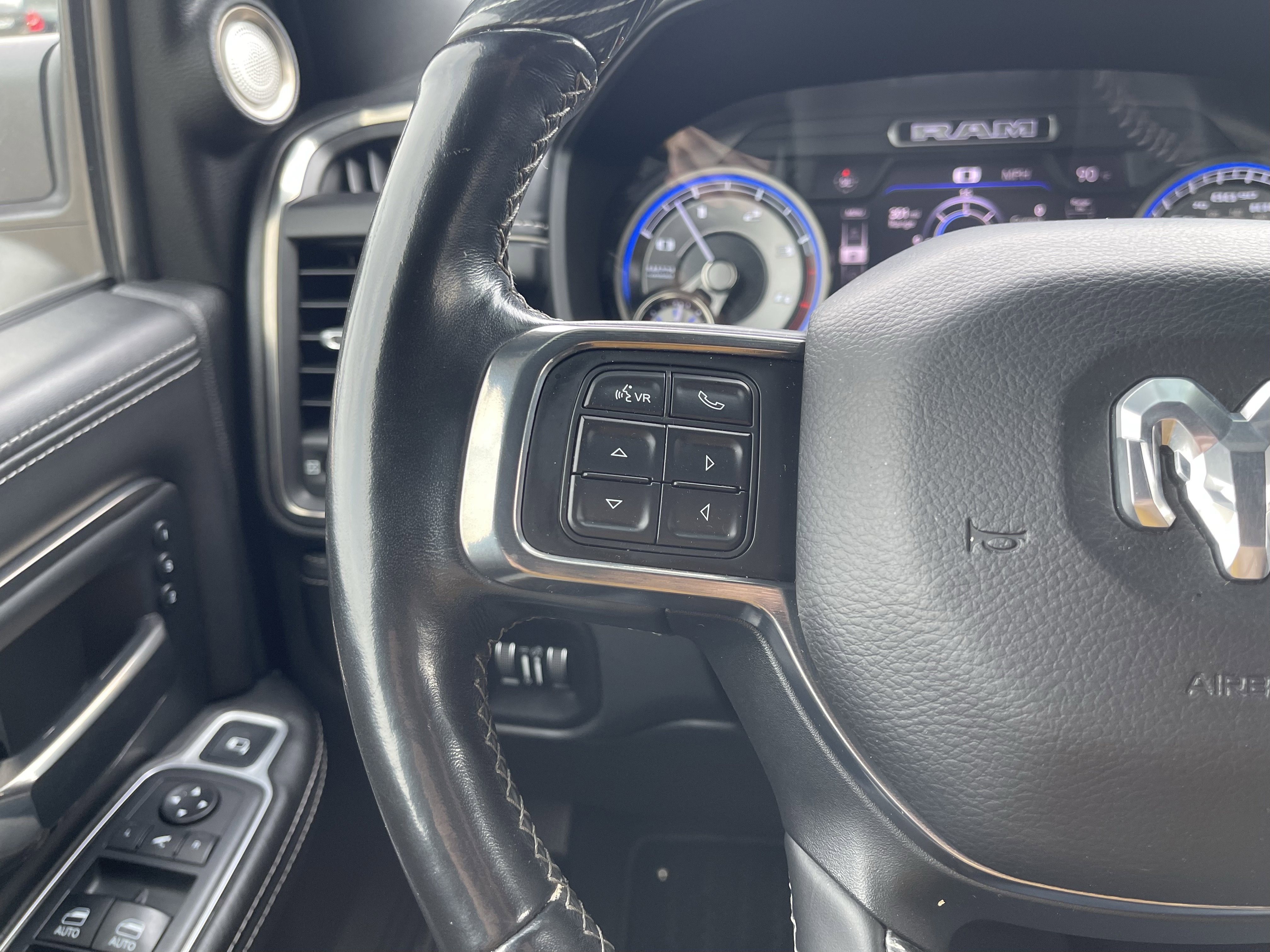 Used 2020 RAM 3500 Limited image 18