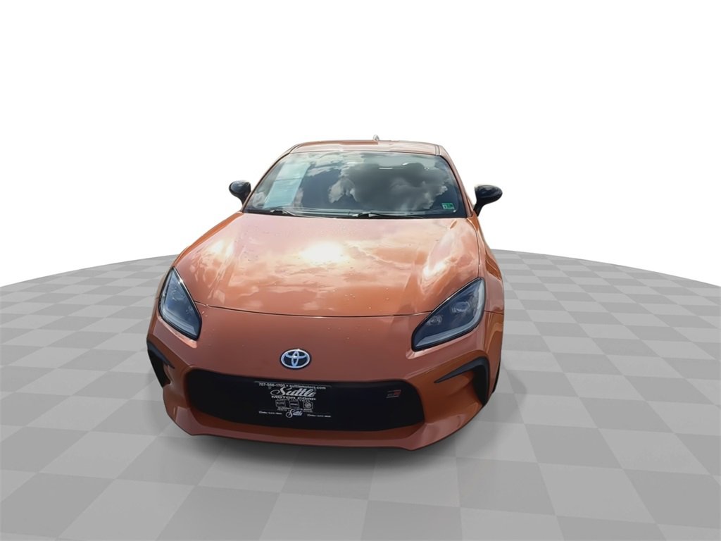 Used 2023 Toyota GR86 10th Anniversary SE image 3