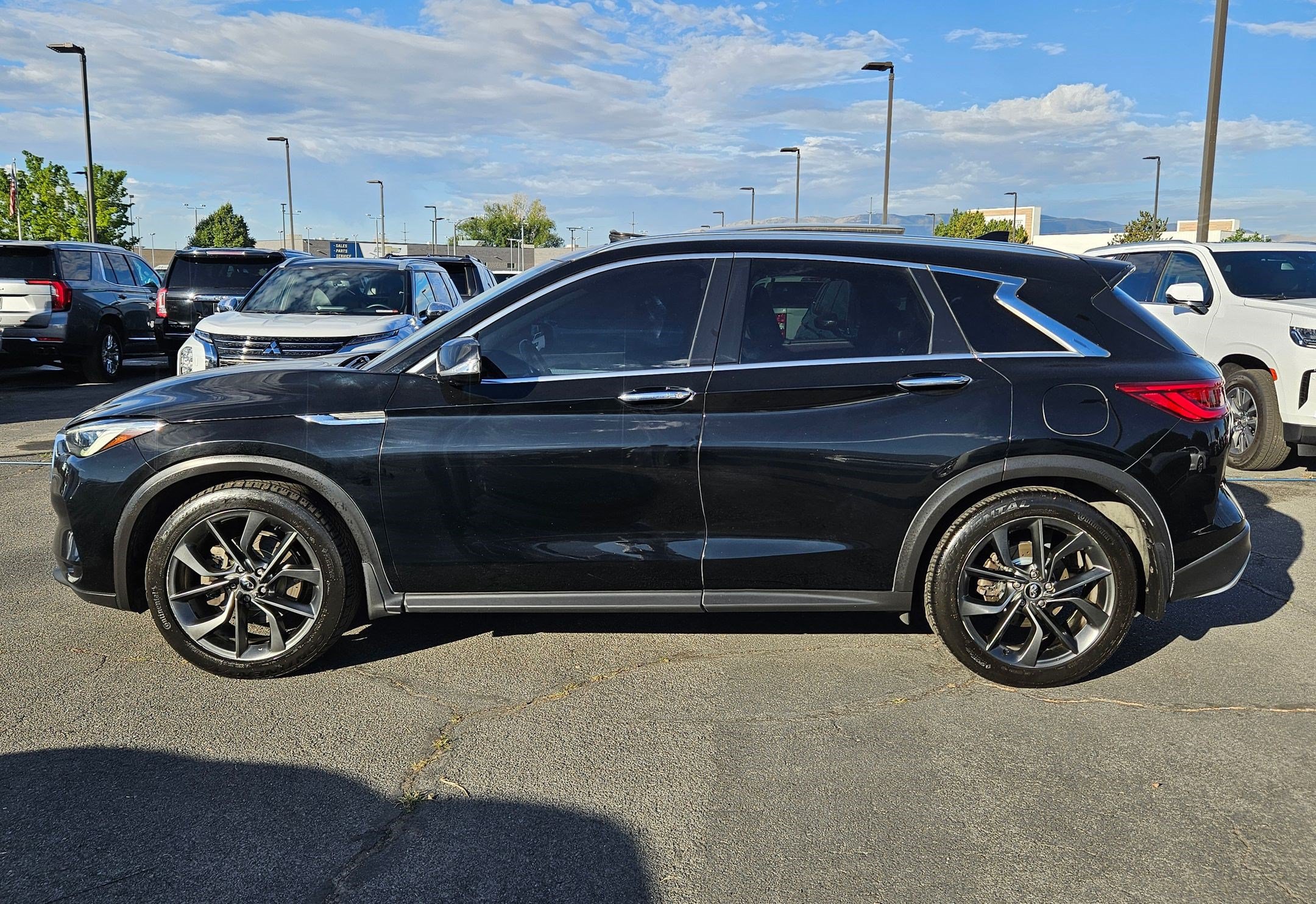Used 2019 INFINITI QX50 Essential w/ Sensory Package AWD/4WD image 9