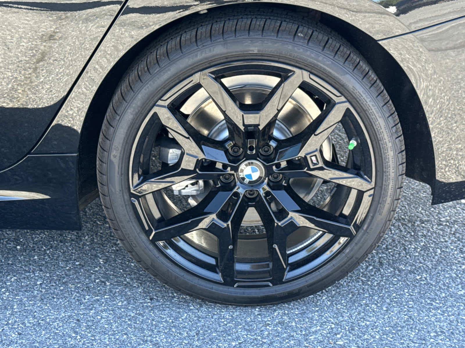 New 2026 BMW 330i xDrive Sedan w/ M Sport Package AWD/4WD image 12