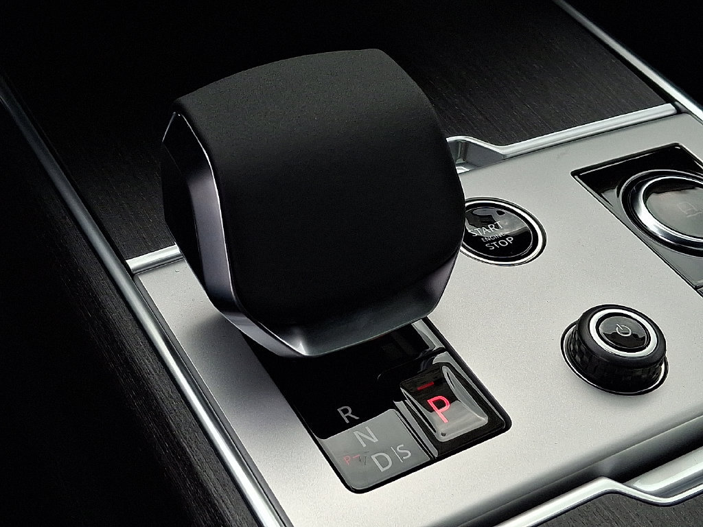 New 2027 Land Rover Range Rover SE AWD/4WD image 13