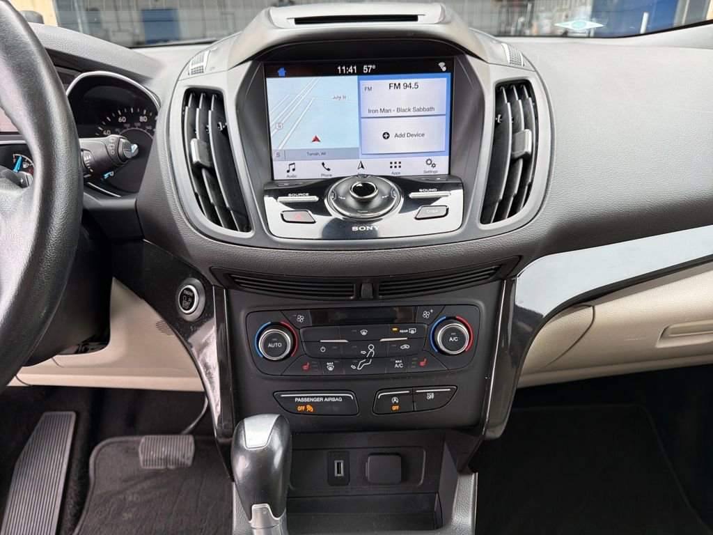Used 2017 Ford Escape Titanium FWD image 28