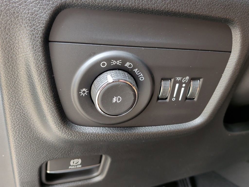 New 2025 Jeep Grand Cherokee Summit image 16