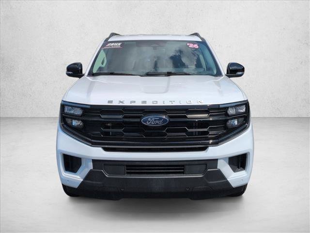 Used 2026 Ford Expedition Max Active RWD image 2