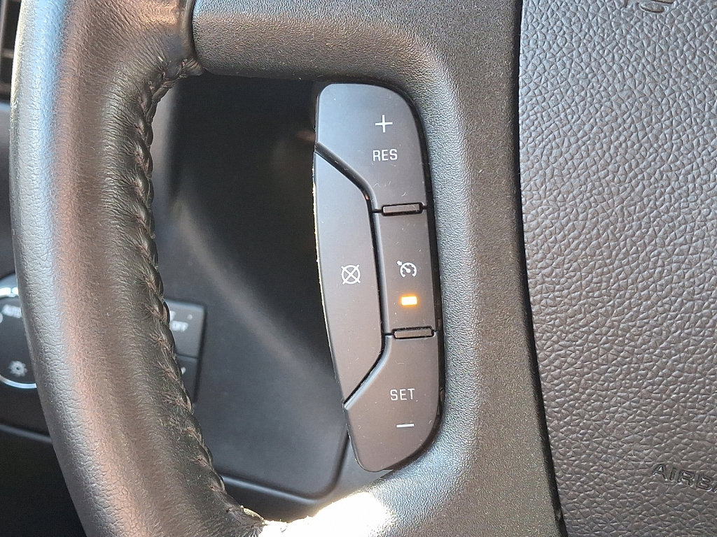 Used 2023 Chevrolet Express 2500 w/ Driver Convenience Package image 28