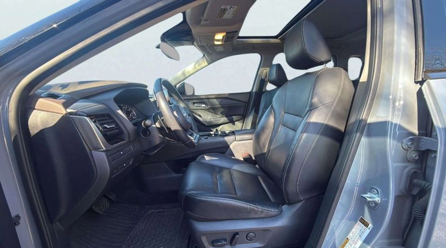 Used 2022 Nissan Rogue SL image 16