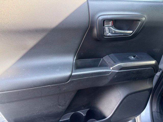 Used 2019 Toyota Tacoma TRD Off-Road AWD/4WD image 25