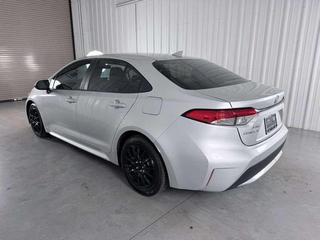 Used 2022 Toyota Corolla LE FWD image 7