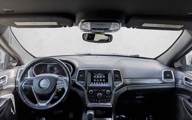 Used 2018 Jeep Grand Cherokee Limited image 16