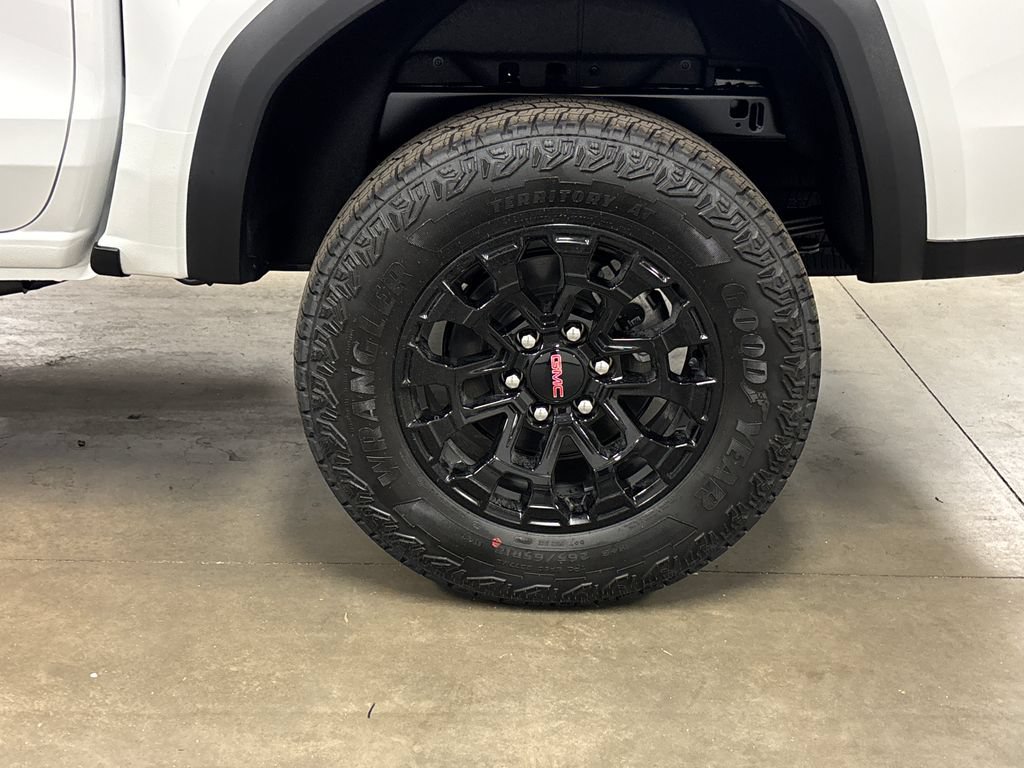 New 2026 GMC Canyon Elevation w/ Convenience Package RWD image 11
