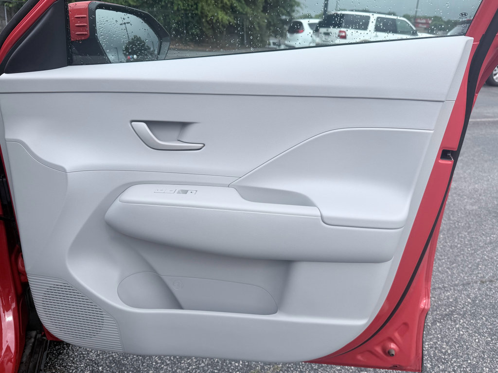 Used 2024 Hyundai Kona SEL FWD image 30