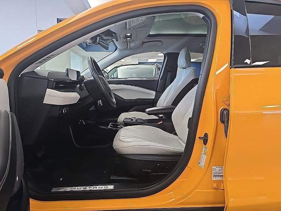 Used 2022 Ford Mustang Mach-E Premium image 12