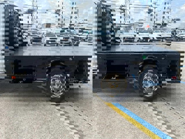 New 2025 Ford F550 4x4 SuperCab Super Duty image 8