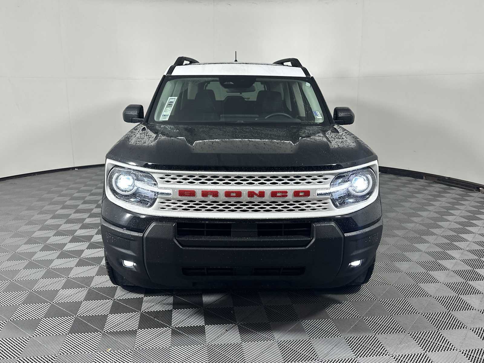 Used 2025 Ford Bronco Sport Heritage w/ Convenience Package AWD/4WD image 2
