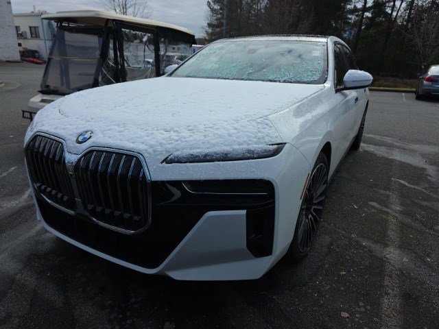 Certified 2025 BMW 760i xDrive w/ Executive Package