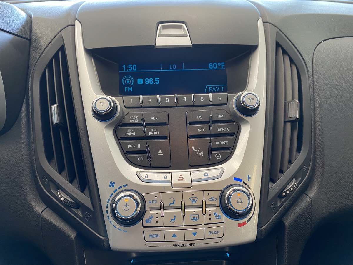 Used 2011 Chevrolet Equinox LT FWD image 15