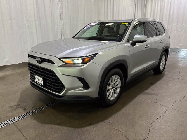 Certified 2024 Toyota Grand Highlander AWD image 9