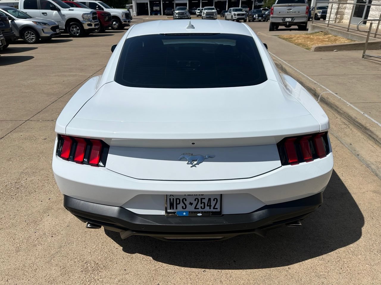 Used 2025 Ford Mustang Coupe RWD image 9