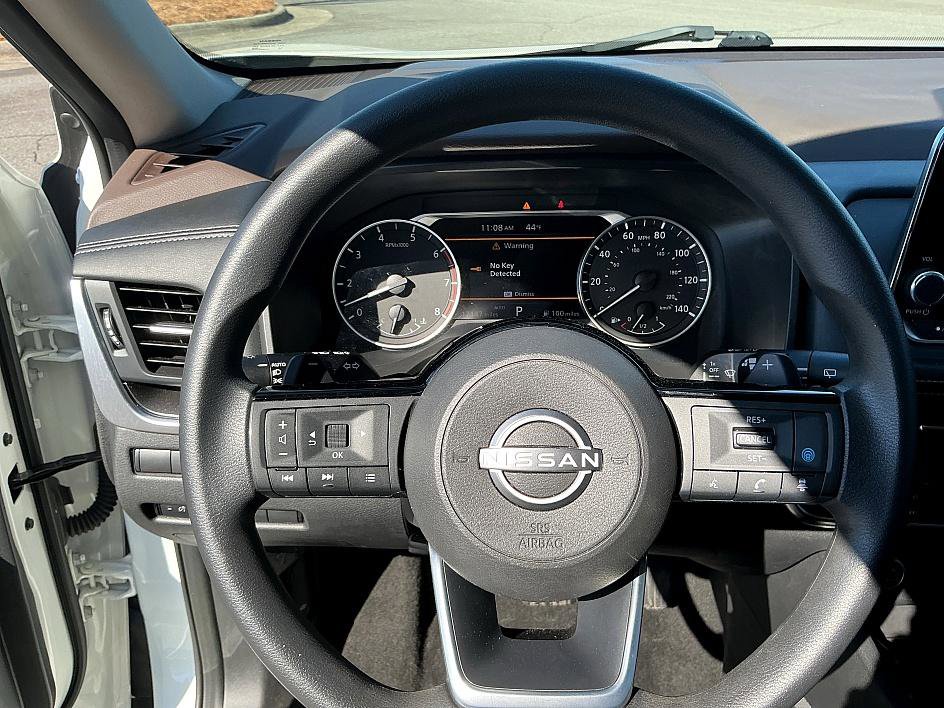 Certified 2023 Nissan Rogue SV image 14