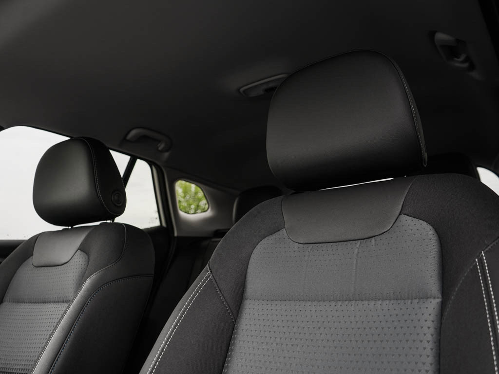 New 2026 Chevrolet Trax LT w/ LT Convenience Package FWD image 18