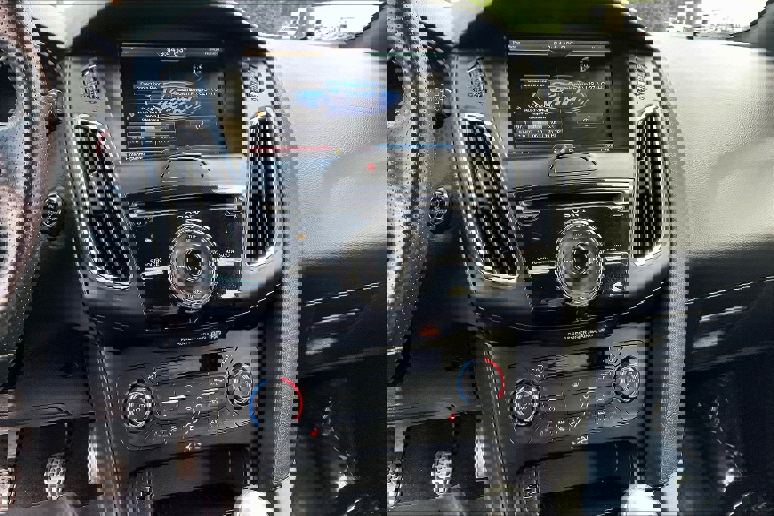 Used 2015 Ford Focus ST w/ Equipment Group 402A FWD image 15