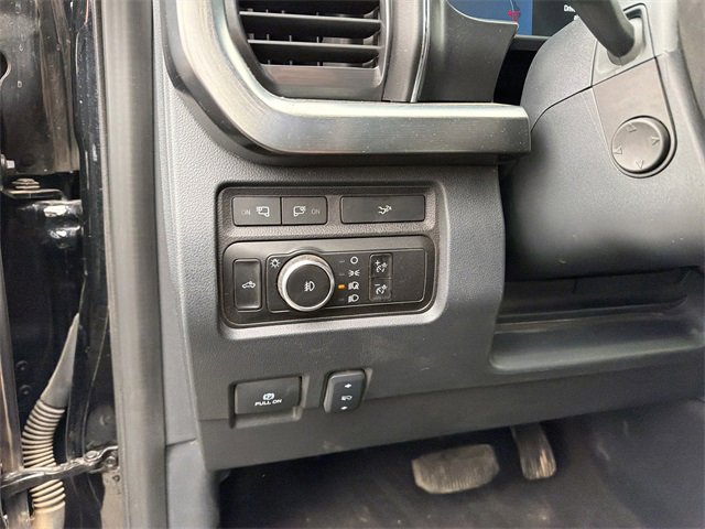 Used 2024 Ford F250 Lariat image 16