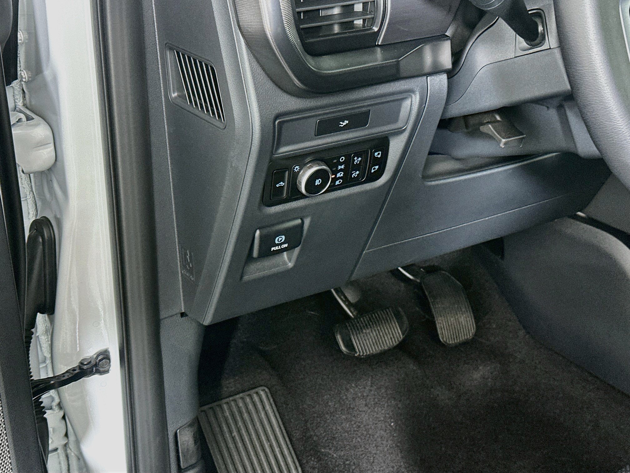 Used 2026 Ford F150 Lariat AWD/4WD image 17