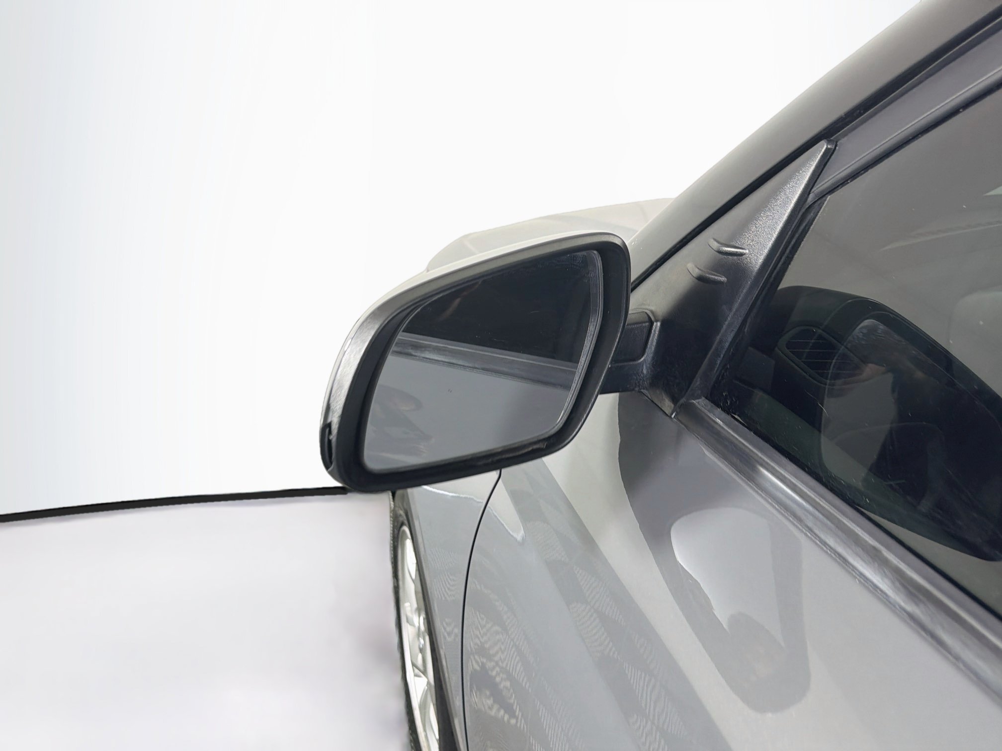 Used 2020 Hyundai Venue SEL FWD image 16