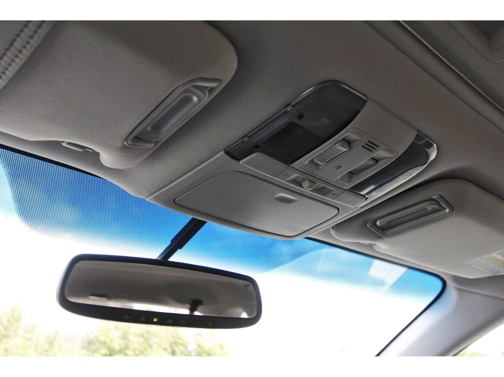 Used 2013 Subaru Outback 3.6R Limited w/ Special Appearance Pkg image 27