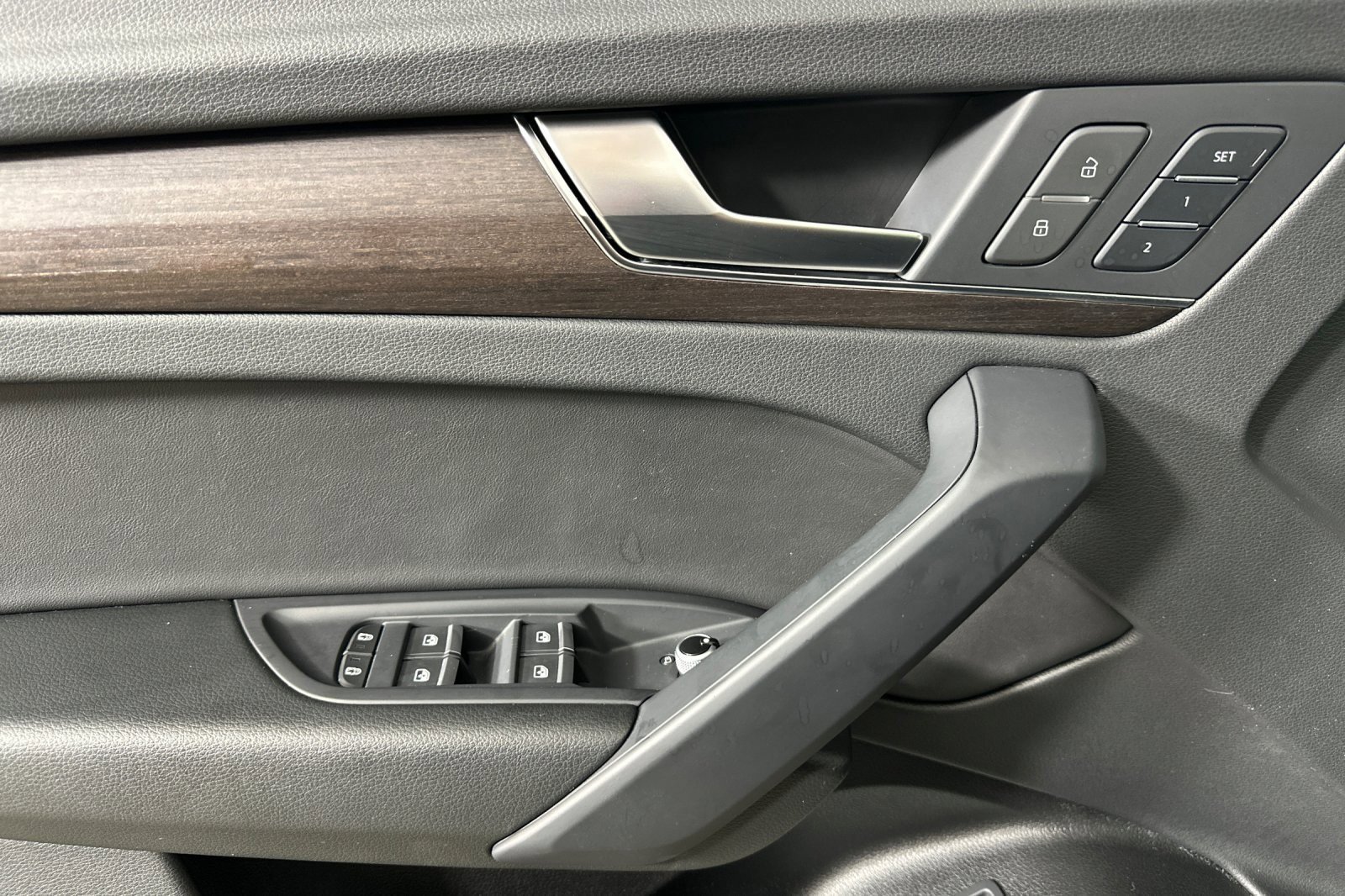 Used 2023 Audi Q5 2.0T Premium w/ Convenience Package image 10