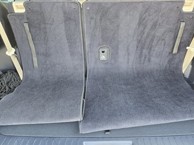 Used 2023 Toyota Highlander XLE image 30