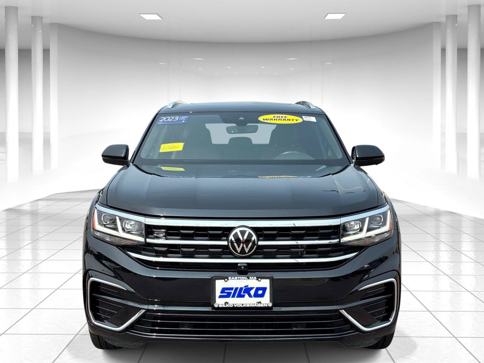 Certified 2023 Volkswagen Atlas Cross Sport SEL Premium R-Line AWD/4WD image 2