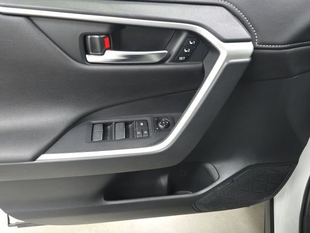 Used 2023 Toyota RAV4 Limited image 15