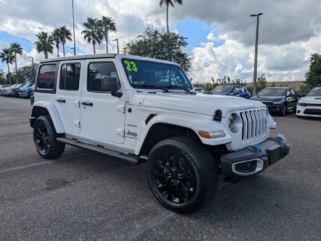 Used 2023 Jeep Wrangler Unlimited Sahara AWD/4WD image 2