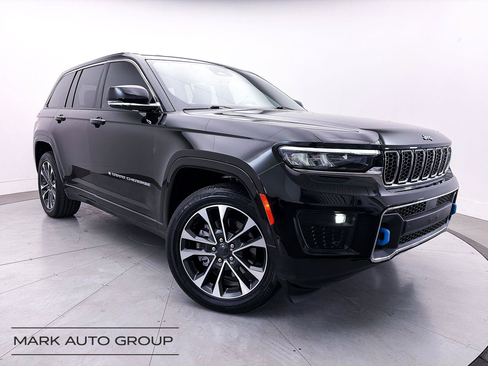 Used 2023 Jeep Grand Cherokee Overland w/ Luxury Tech Group IV