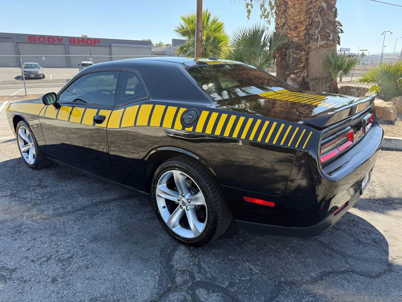 Used 2018 Dodge Challenger R/T w/ Driver Convenience Group image 4