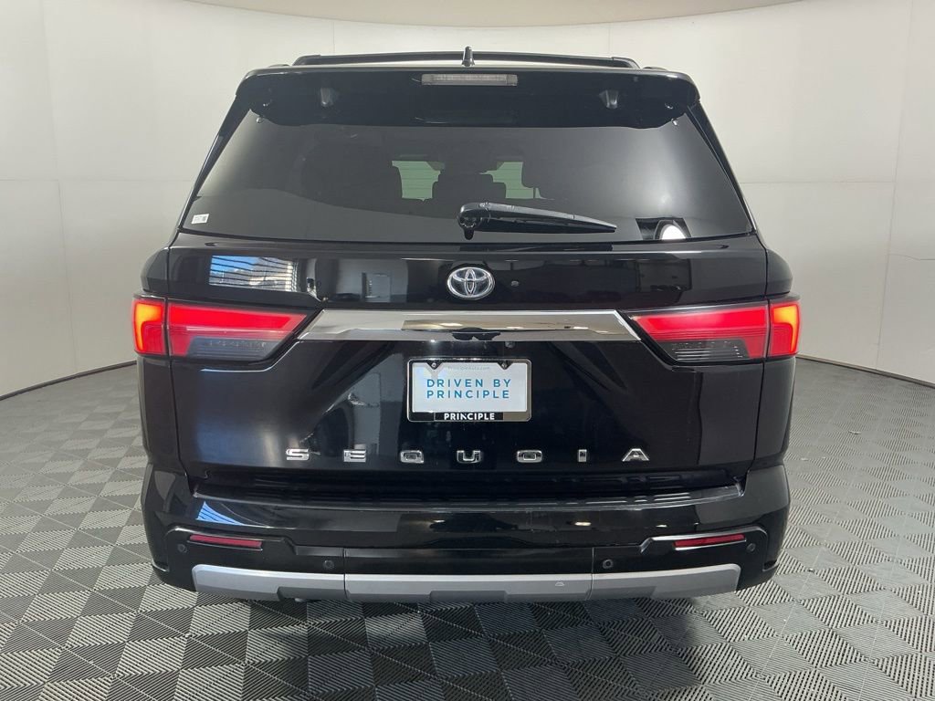 Used 2023 Toyota Sequoia Limited image 6
