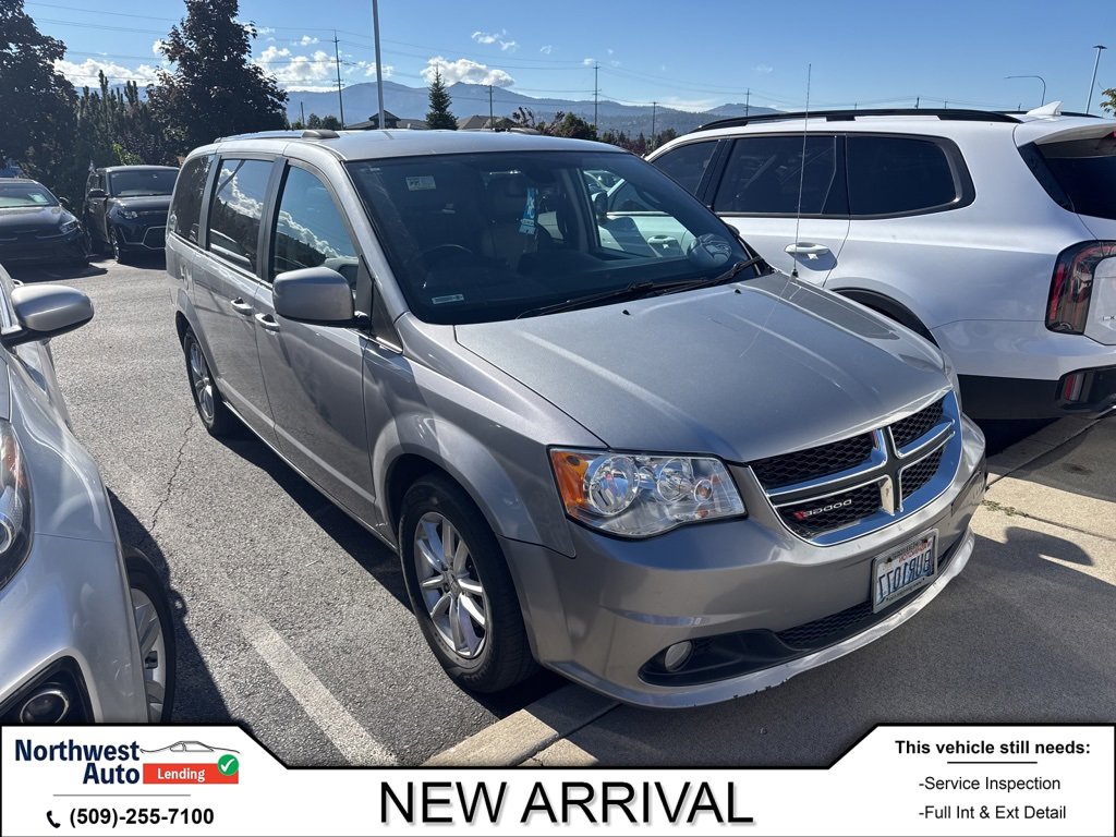 Used 2018 Dodge Grand Caravan SXT image 1