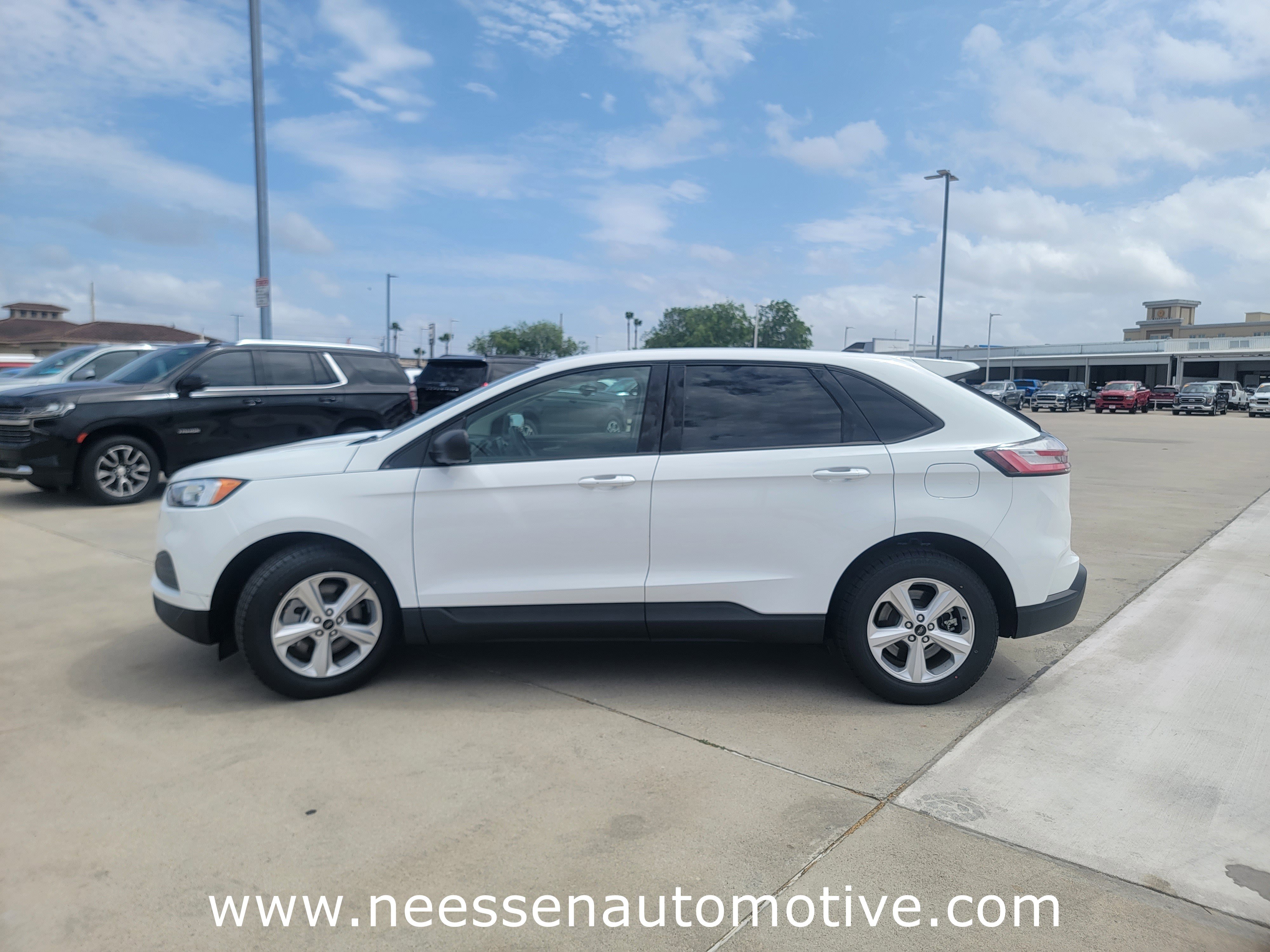 Used 2024 Ford Edge SE image 4